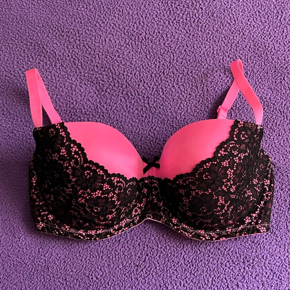 Victorina's Secret Pink and Black Lace Balconette Bra 36DD / 36E